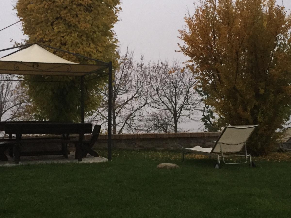 Cascina Baresane Bed & Breakfast Alba  Exterior photo